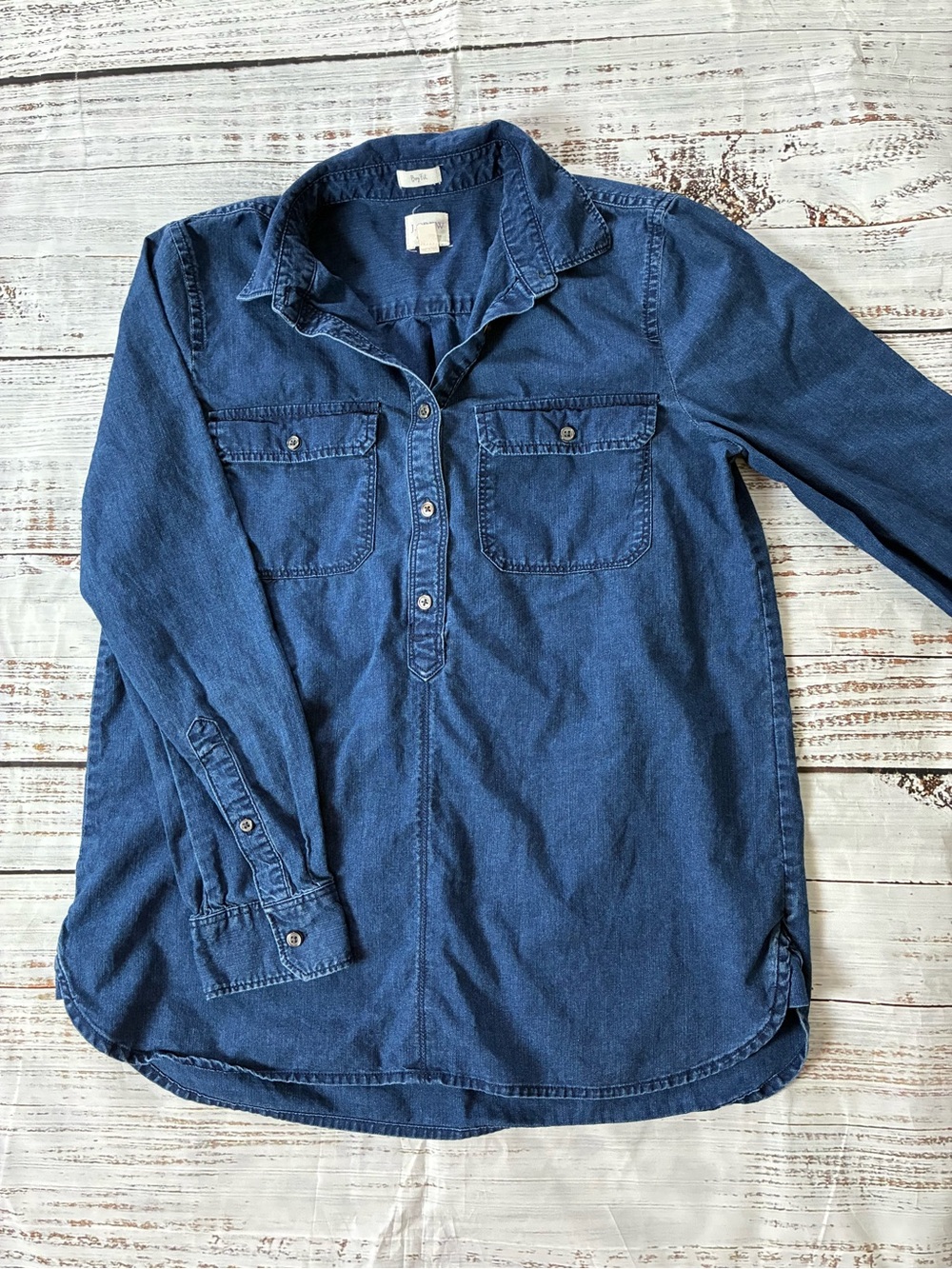 J. Crew Denim Shirt Women’s XS Blue Jean Quarter Button Boy Fit Classic